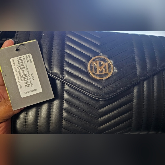 NWT Chevron Quilted Badgley Mischka Crossbody Bag - Picture 2 of 6